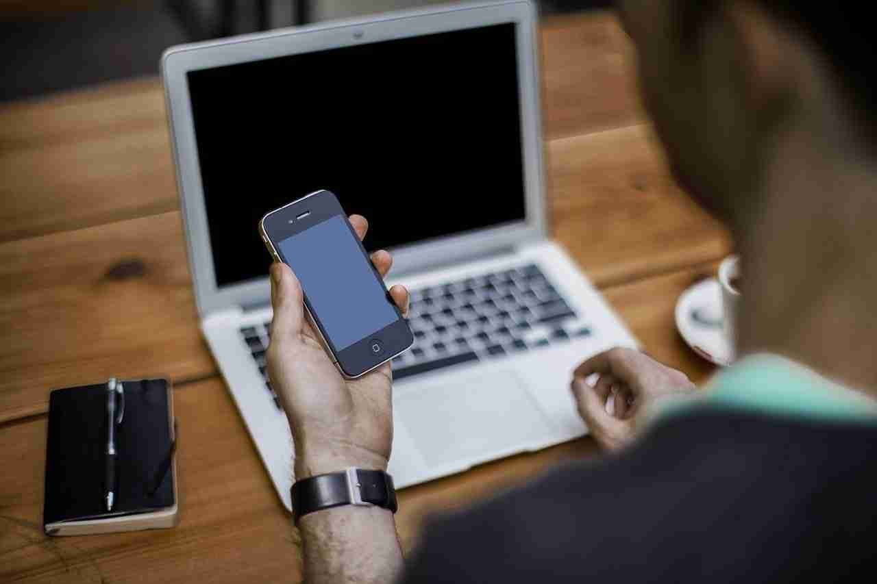whatsapp-messenger-on-my-macbook